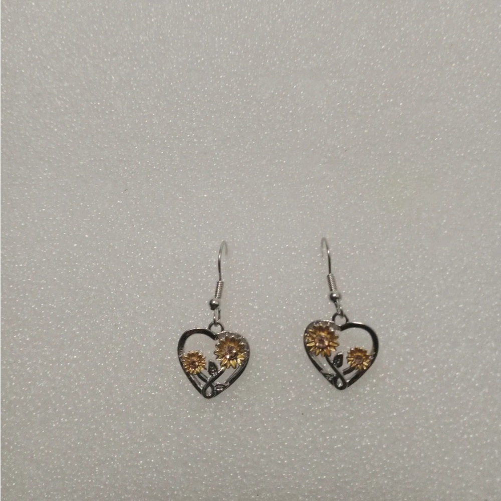 Elegant Heart-Shaped Gold and Silver Earrings